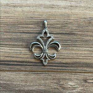 Sterling Silver Fleur De Lis Pendant